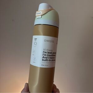 Owala 24 oz. Muddy Buddy Water Bottle NWT
